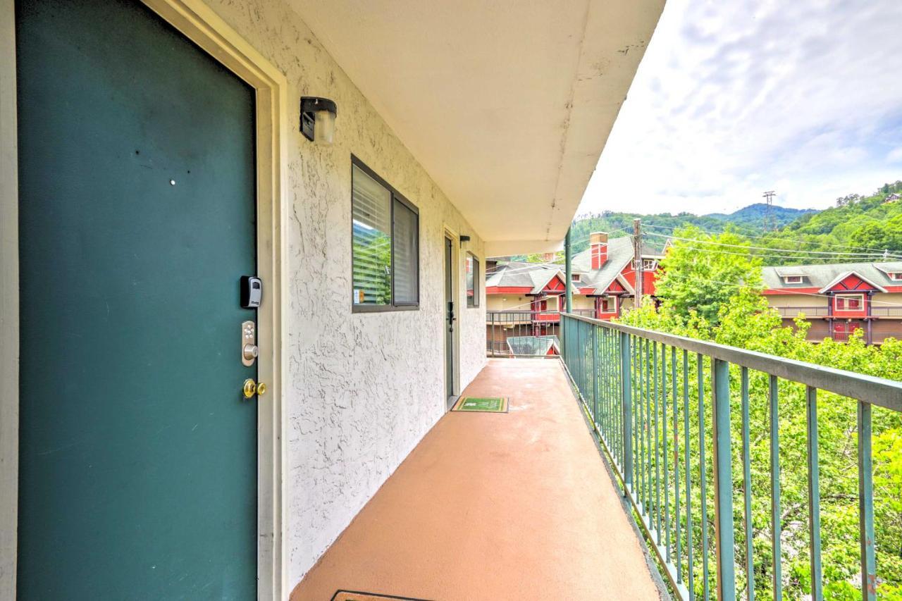 Condo With Balcony, Walk To Dtwn Gatlinburg Fun Εξωτερικό φωτογραφία